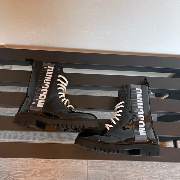 MOSCHINO Logo Synthetic Patent Leather Combat Lace Up Boot Size 39 NEW - Picture 12 of 12